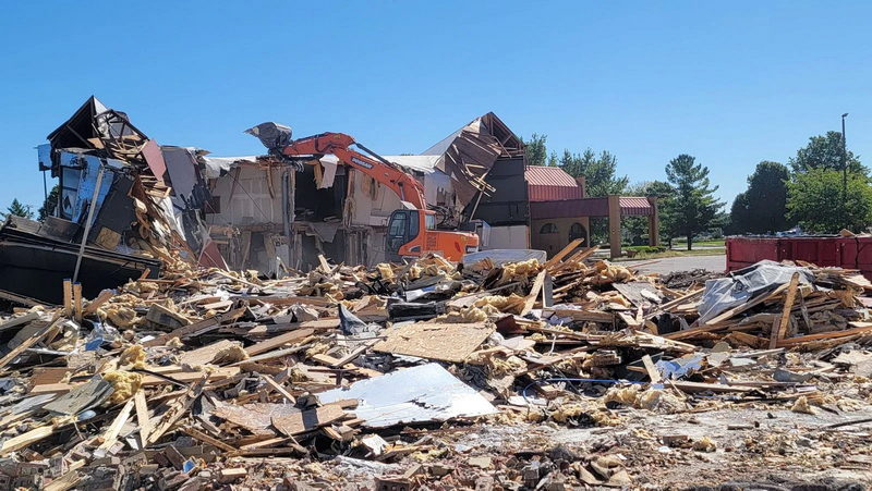 Days Inn & Suites by Wyndham - From Wwmt